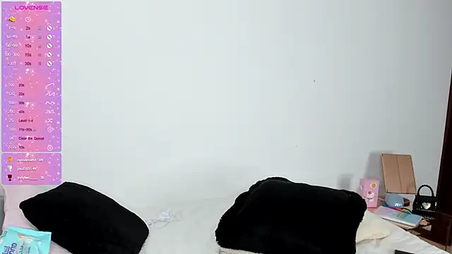 Snapshot of CamiiLovers chatting on February 2025 04:36:02 AM CamiiLovers online show from February 2025 04:36:02 AM