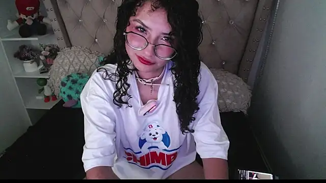 Snapshot of CherieCurl chatting on September 2025 02:38:02 AM CherieCurl online show from September 2025 02:38:02 AM