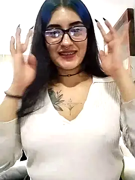 Snapshot of Lilith_Pink chatting on February 2025 08:50:02 PM Lilith Pink online show from February 2025 08:50:02 PM