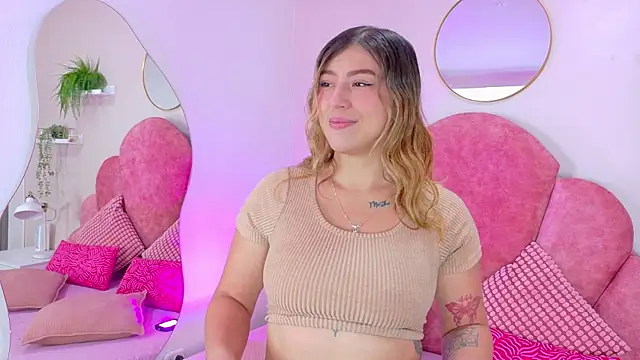 Snapshot of LilithSmith_ chatting on November 2025 11:43:02 AM LilithSmith online show from November 2025 11:43:02 AM