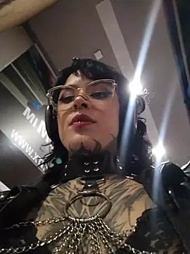 taaylor33 online show from May 2026 11:12:03 PM