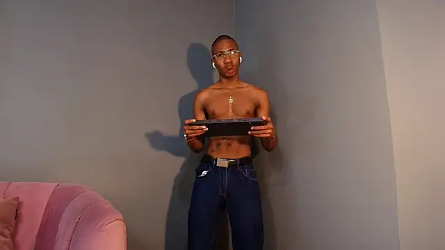 Snapshot of Ethan_Fox11 chatting on February 2025 01:53:02 PM Ethan Fox11 online show from February 2025 01:53:02 PM