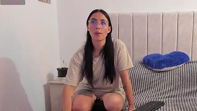 Snapshot of anny_roberts chatting on February 2026 10:58:02 PM anny roberts online show from February 2026 10:58:02 PM