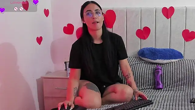 Snapshot of anny_roberts chatting on February 2026 11:01:01 PM anny roberts online show from February 2026 11:01:01 PM