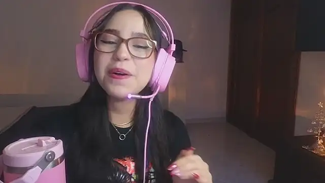 emma morales online show from January 2025 10:52:01 PM