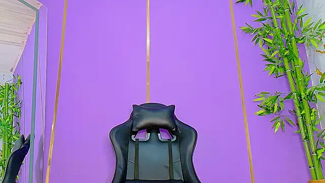 scarlet-jonesx online show from October 2025 12:18:01 AM