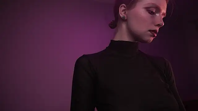 ginger hugs online show from January 2026 10:02:02 PM