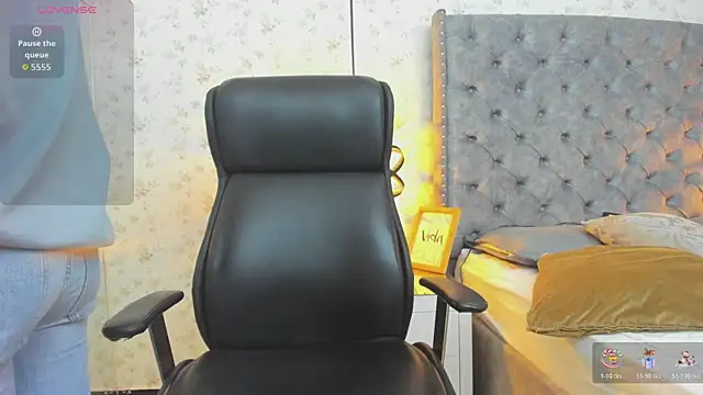 Snapshot of MissSussy chatting on October 2025 11:34:02 AM MissSussy online show from October 2025 11:34:02 AM