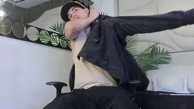 Karimferrer online show from February 2026 04:31:02 AM