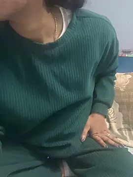 Snapshot of Spicy_sari_girl chatting on January 2025 06:20:01 AM Spicy sari girl online show from January 2025 06:20:01 AM