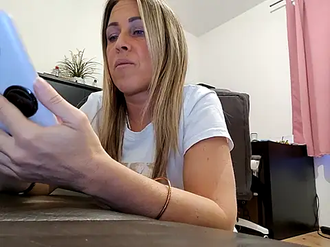 Snapshot of sweethotmilf888 chatting on March 2025 05:10:02 PM sweethotmilf888 online show from March 2025 05:10:02 PM