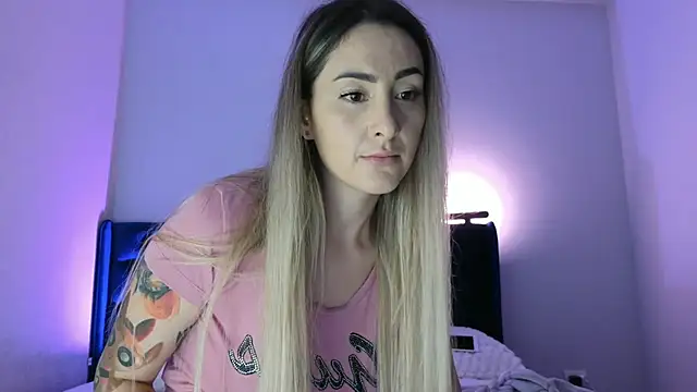 kimmie meow online show from February 2025 07:07:01 PM