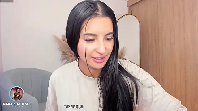 Snapshot of Kimm_khalifa chatting on October 2025 08:52:01 PM Kimm khalifa online show from October 2025 08:52:01 PM