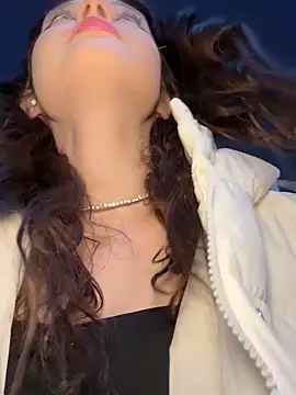 Snapshot of Times__Square chatting on February 2025 05:08:01 AM Times Square online show from February 2025 05:08:01 AM