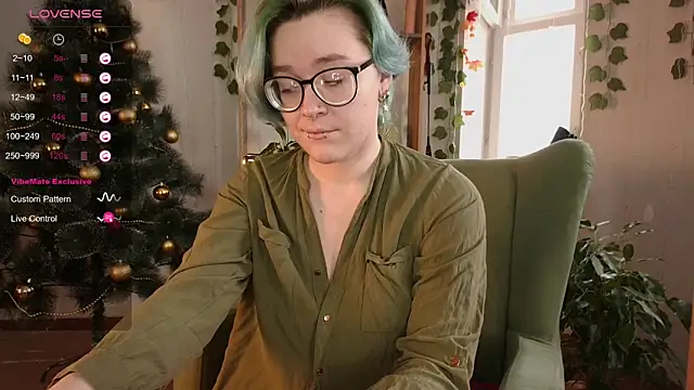 Snapshot of alisahug chatting on December 2024 09:13:02 AM alisahug online show from December 2024 09:13:02 AM