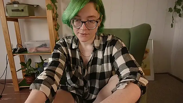 Snapshot of alisahug chatting on January 2025 06:56:02 AM alisahug online show from January 2025 06:56:02 AM