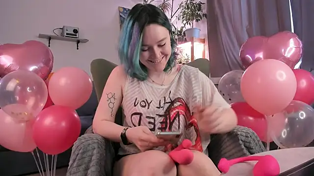 Snapshot of alisahug chatting on December 2025 08:41:01 AM alisahug online show from December 2025 08:41:01 AM