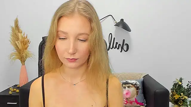 Snapshot of LolaWilsons chatting on January 2025 07:27:02 AM LolaWilsons online show from January 2025 07:27:02 AM