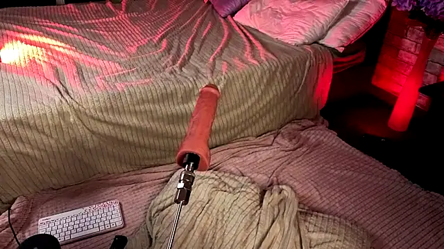 Snapshot of Frie_Moor chatting on October 2025 08:29:02 PM Frie Moor online show from October 2025 08:29:02 PM