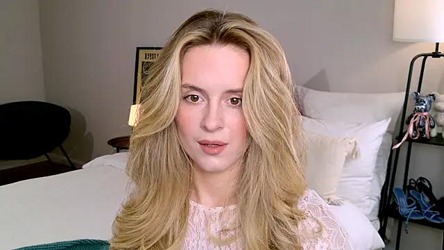 RozzitaBedberry online show from November 2025 01:31:01 PM