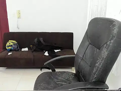 Chandler ken online show from October 2025 02:28:02 AM