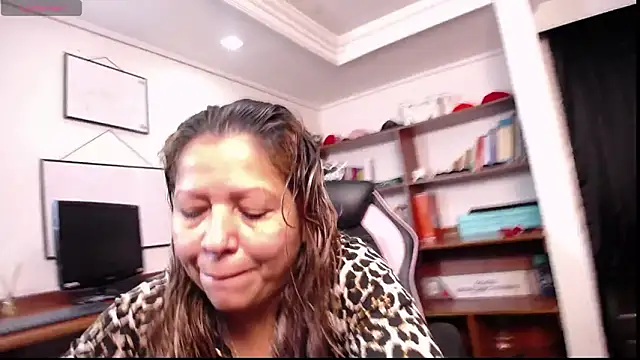 LiaTaylorr online show from March 2026 12:01:01 PM