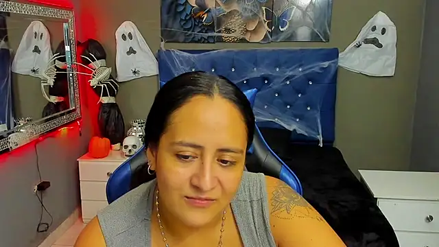 Snapshot of NikolPervertUnlimit chatting on October 2025 11:04:02 PM NikolPervertUnlimit online show from October 2025 11:04:02 PM