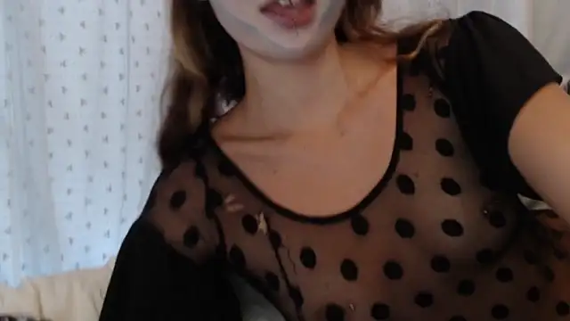 Snapshot of fern4ever chatting on October 2025 11:38:01 PM fern4ever online show from October 2025 11:38:01 PM