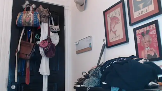 Snapshot of fern4ever chatting on November 2025 11:38:01 PM fern4ever online show from November 2025 11:38:01 PM