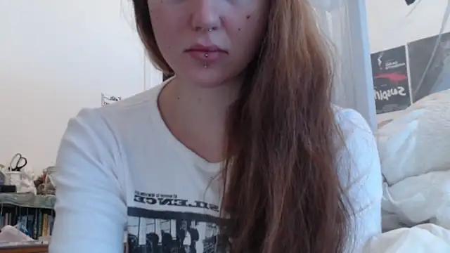 Snapshot of fern4ever chatting on December 2025 11:02:01 PM fern4ever online show from December 2025 11:02:01 PM