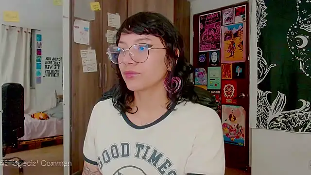 melissahowl online show from October 2025 02:34:02 AM