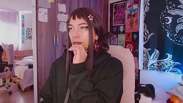 melissahowl online show from November 2025 06:08:02 PM