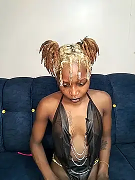 Snapshot of Sexyvyee_ chatting on March 2025 06:37:02 PM Sexyvyee  online show from March 2025 06:37:02 PM