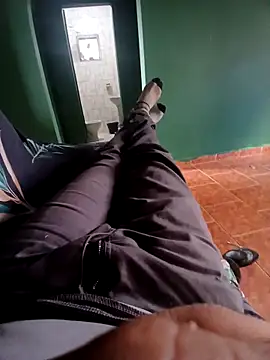 Snapshot of morenogts69 chatting on September 2025 06:42:01 PM morenogts69 online show from September 2025 06:42:01 PM