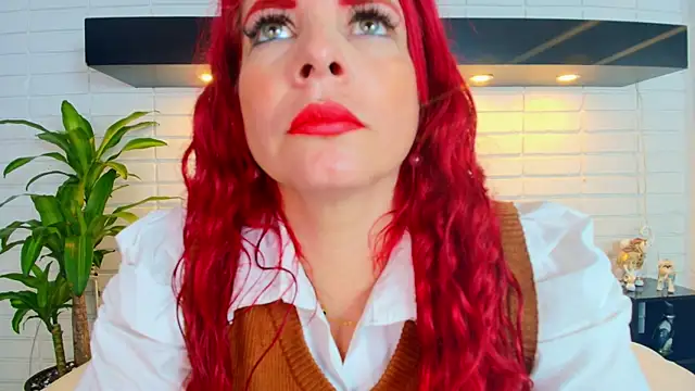 HannaBrave online show from October 2025 12:06:02 PM