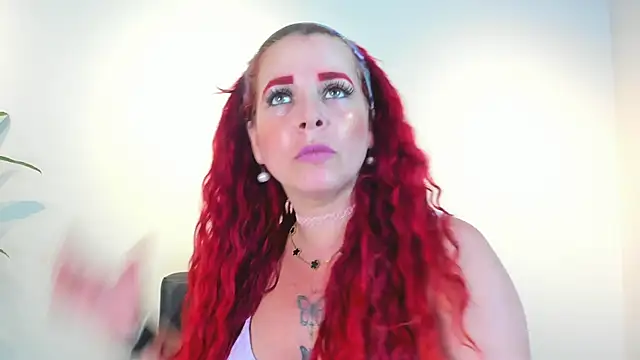 HannaBrave online show from December 2025 07:21:01 PM