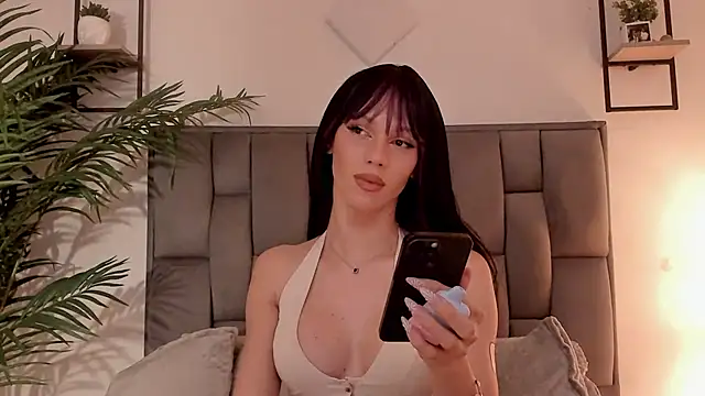 Snapshot of Carlita_cute chatting on February 2025 10:07:02 AM Carlita cute online show from February 2025 10:07:02 AM