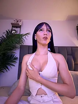 Snapshot of Carlita_cute chatting on February 2025 12:49:01 AM Carlita cute online show from February 2025 12:49:01 AM