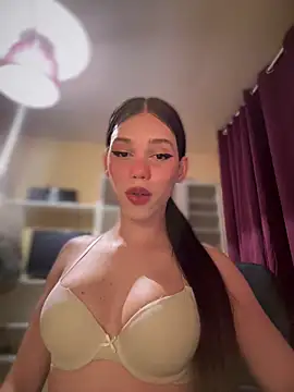 Snapshot of Carlita_cute chatting on September 2025 10:43:02 PM Carlita cute online show from September 2025 10:43:02 PM