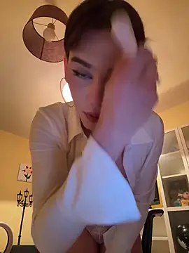 Snapshot of Carlita_cute chatting on October 2025 08:40:02 PM Carlita cute online show from October 2025 08:40:02 PM