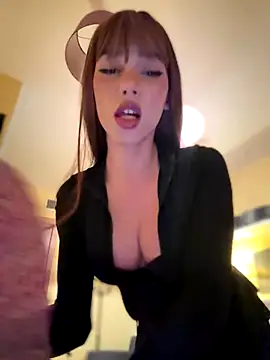 Snapshot of Carlita_cute chatting on December 2025 07:10:02 PM Carlita cute online show from December 2025 07:10:02 PM