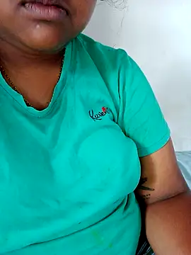 Snapshot of Sexy--queen1 chatting on November 2025 01:59:01 AM Sexy--queen1 online show from November 2025 01:59:01 AM