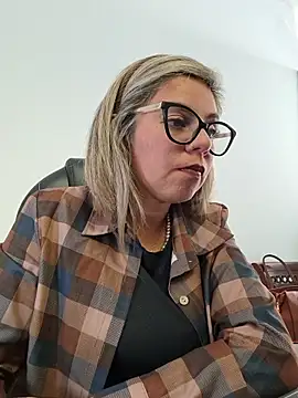 Cata Office-12 online show from November 2025 09:04:02 PM