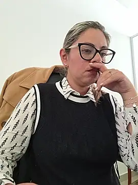 Cata Office-12 online show from November 2025 08:35:02 PM