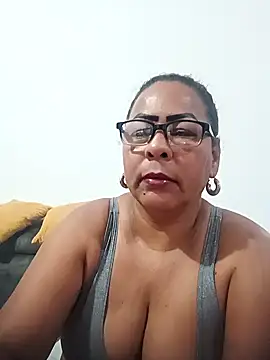 Afroditabichota online show from November 2025 07:51:01 AM