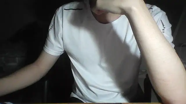 YunheLEE online show from April 2026 02:17:02 PM