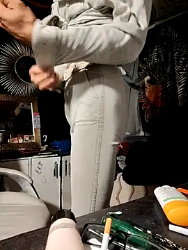 Gillygilly76 online show from November 2025 06:01:01 AM