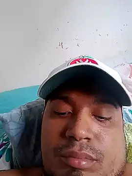 Snapshot of alex_martinez16 chatting on December 2024 04:24:02 PM alex martinez16 online show from December 2024 04:24:02 PM