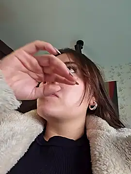 valery mora online show from February 2025 01:54:02 PM