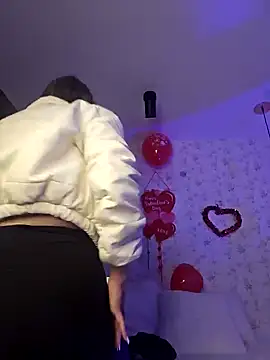 valery mora online show from February 2025 01:27:01 PM